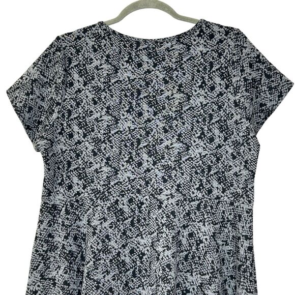 Torrid Double Knit Skater Dress Textured Snake Print Gray & Black Women's 4X NWT - Picture 5 of 11